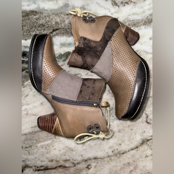 Elite by Corkys Rags Bootie 7 - Picture 10 of 14